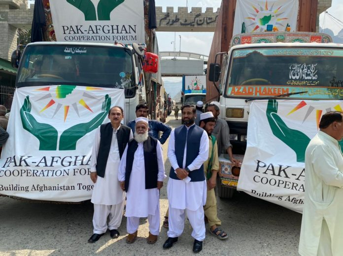 Pakistan dispatches 300-ton edibles for Afghanistan