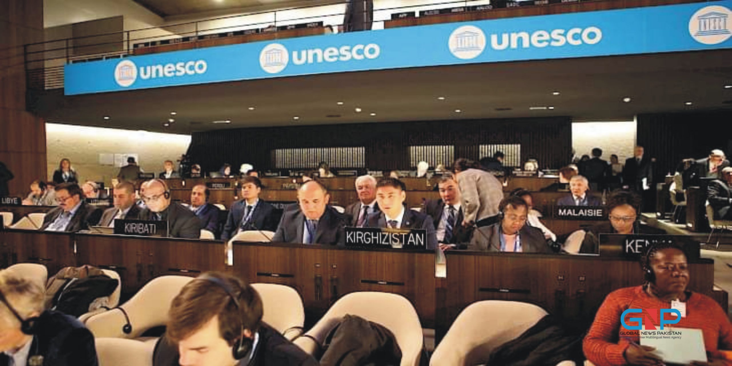 Kyrgyz Foreign Minister Addressed 40th Session of UNESCO in Paris 3 scaled