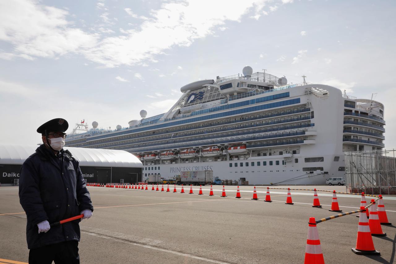 Japan cruise ship coronavirus cases increases up to 175 including quarantine officer
