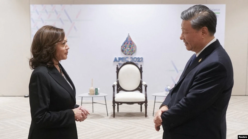 The President of China, Xi Jinping, meets Kamala Harris