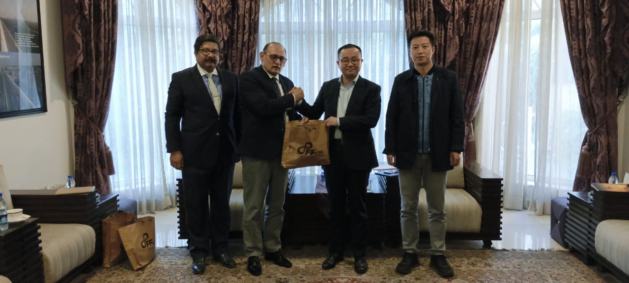 Dr. Hassan Daud Butt, the former CEO of the Khyber Pakhtunkhwa Board of Investment & Trade (KP-BOIT) held a meeting with the General Manager of China Energy International Group (CGGC), Lv Xiufeng.