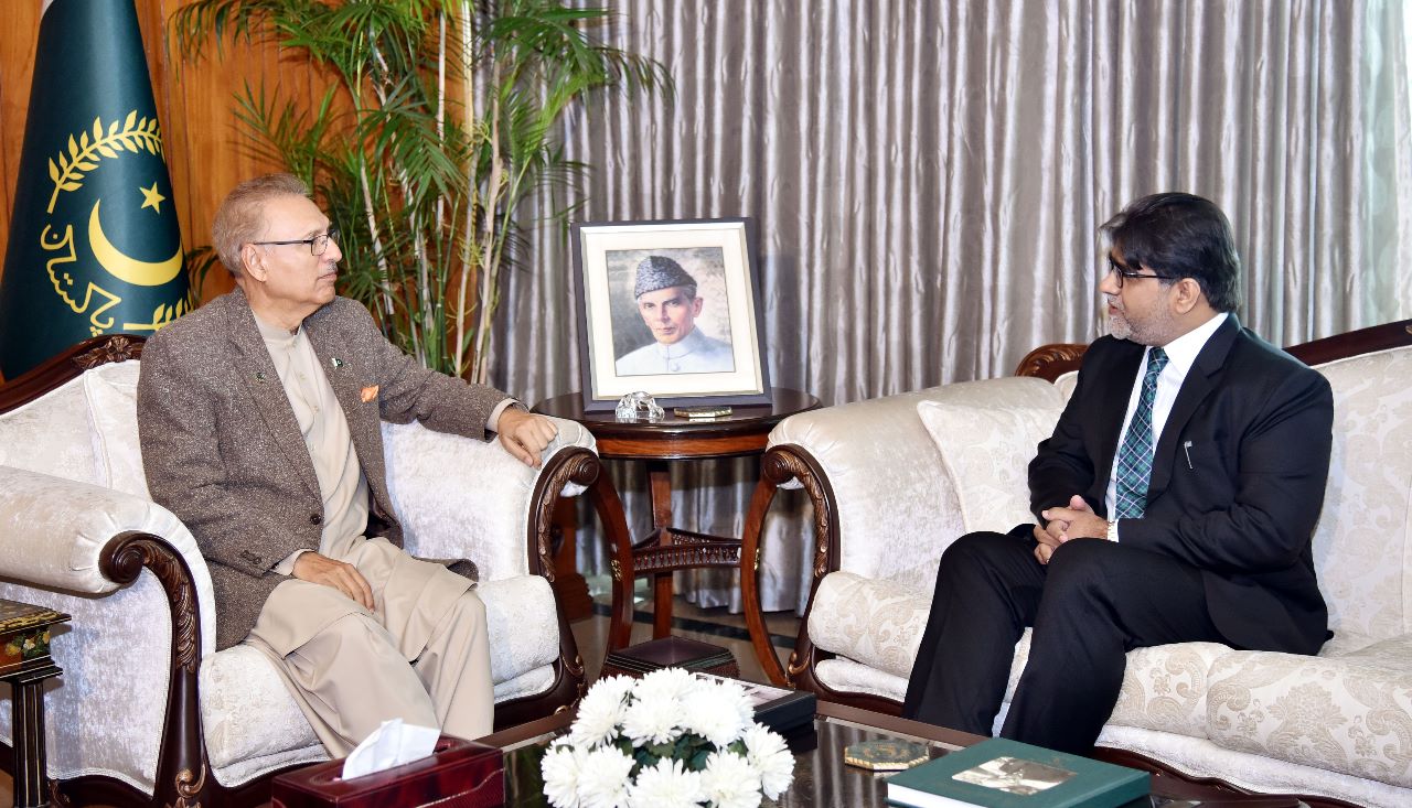 Pakistan's President, Arif Alvi with Ambassador of Pakistan to Afghanistan, while discussing boosting trade and economic matters with Tajikistan.