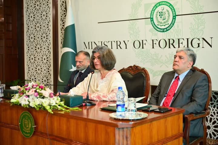 Foreign Secretary briefed diplomats on ceasefire progress