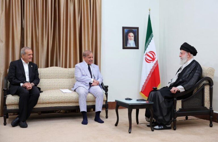 Pak Iran leadership to take steps for regional peace and stability