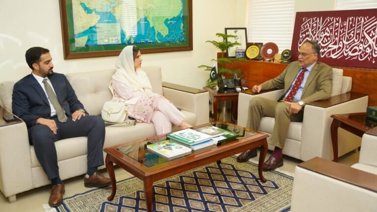 Ahsan Iqbal proposes joint Pakistan-Turkmenistan Business Expo