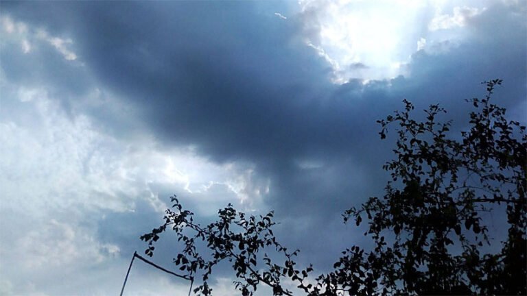Partly cloudy weather expected in country