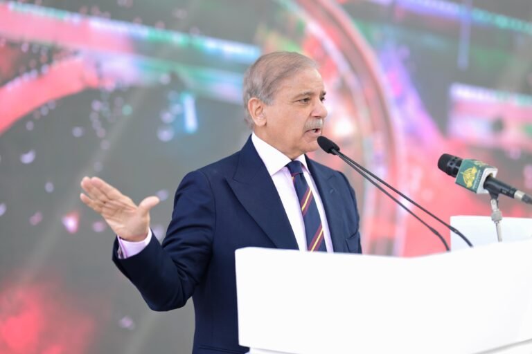 عالمی پاکستانی کمیونٹی ہماری قومی معیشت کی بنیاد رہا ہے۔ وزیراعظم