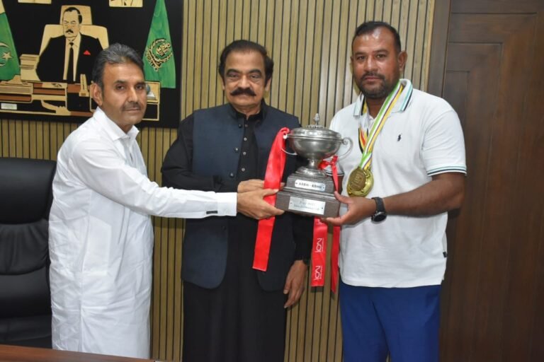 پاکستان کو رانا نعیم جیسے جدید ہاکی کو سمجھنے والے کوچز کی ضرورت ہے، رانا ثناءاللہ