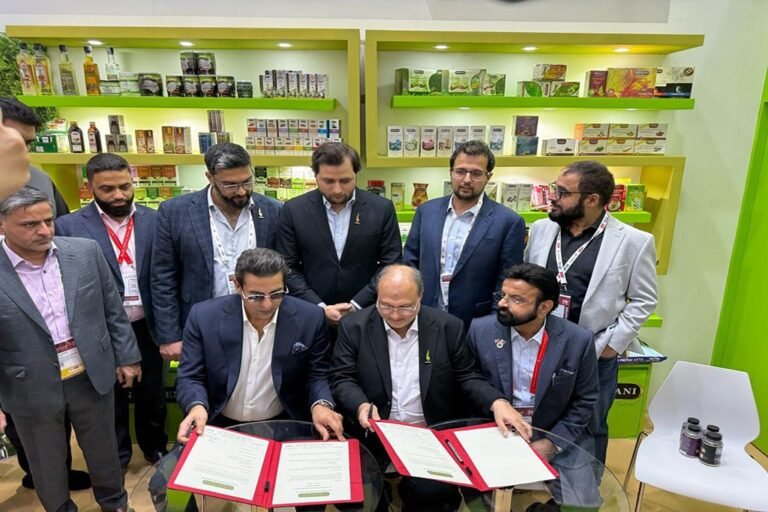 Hemani’s new TVC features Wasim Akram promoting herbal wellness