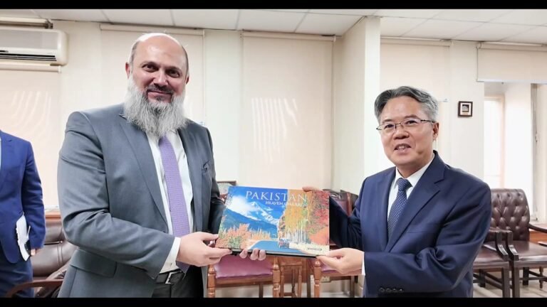 Pak-China ties explored for deeper economic cooperation
