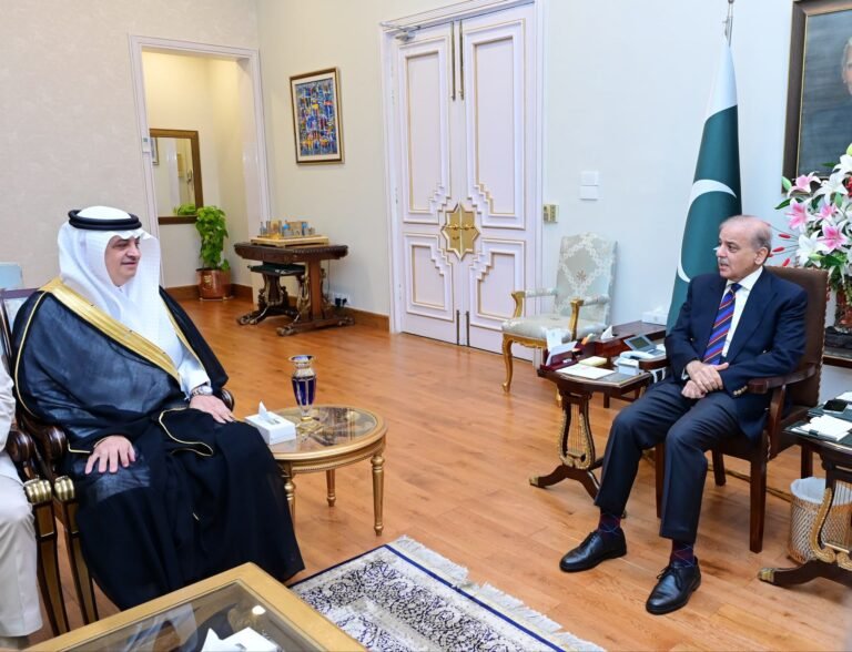 PM urges diplomatic efforts to restore peace in Middle East