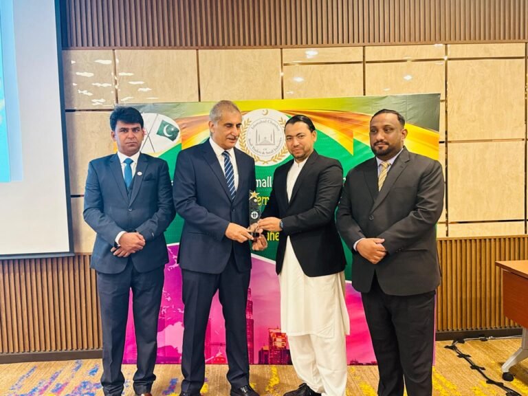 Islamabad Lawyer receives Award from Pakistan Ambassador in Malaysia for Legal Excellence