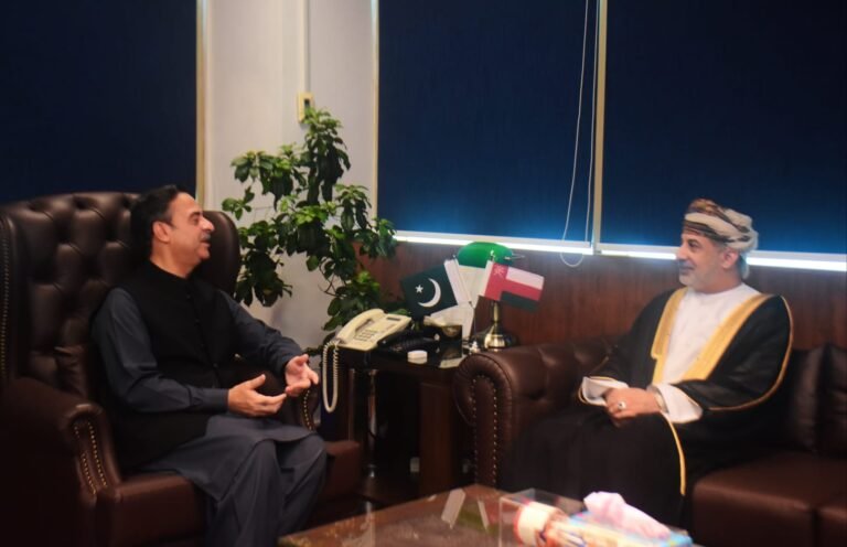 Pak-Oman vow to deepen maritime ties and launch ferry link