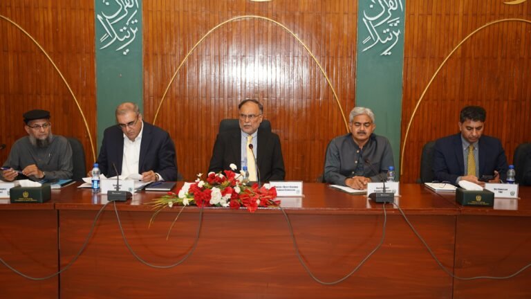Planning Minister approved six education projects with cost of Rs. 19.253 billion