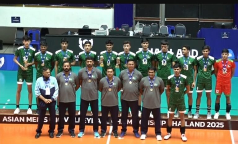 Volleyball Team receive Rs8.2 million PSB cash award after winning