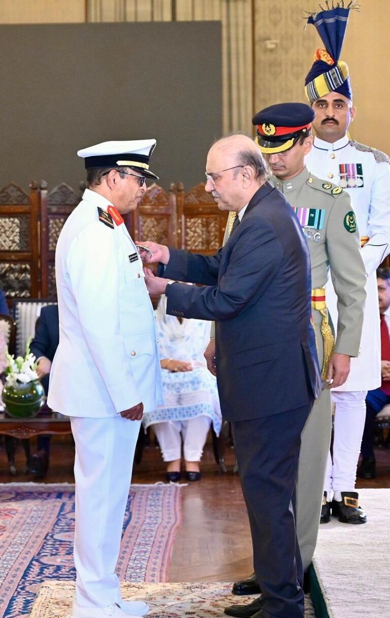 President Zardari Awards Nishan-e-Imtiaz to KSA Naval Chief
