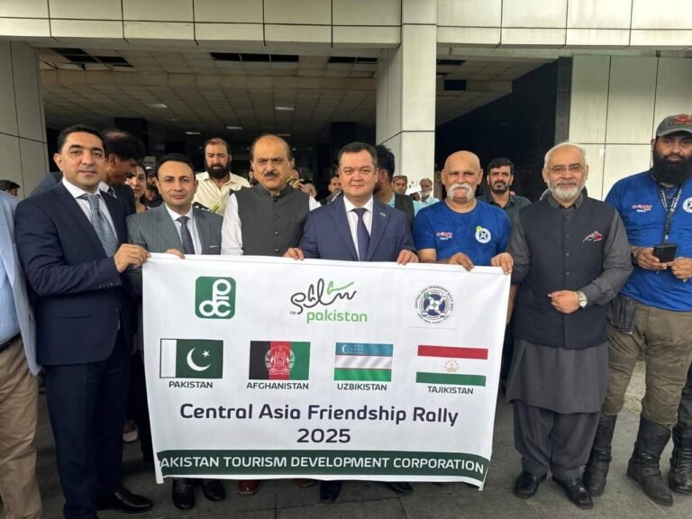 پہلی وسطی ایشیا موٹر بائیک ریلی کااسلام آباد سے آغاز ہو گیا
