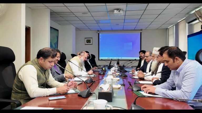 Commerce Minister urges timber traders to plant forests, vows support