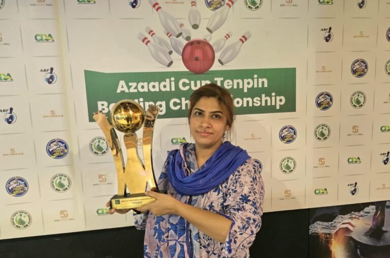 Sadia lifted Deaf Women titles ofAzadi Cup Tenpin Bowling Championship