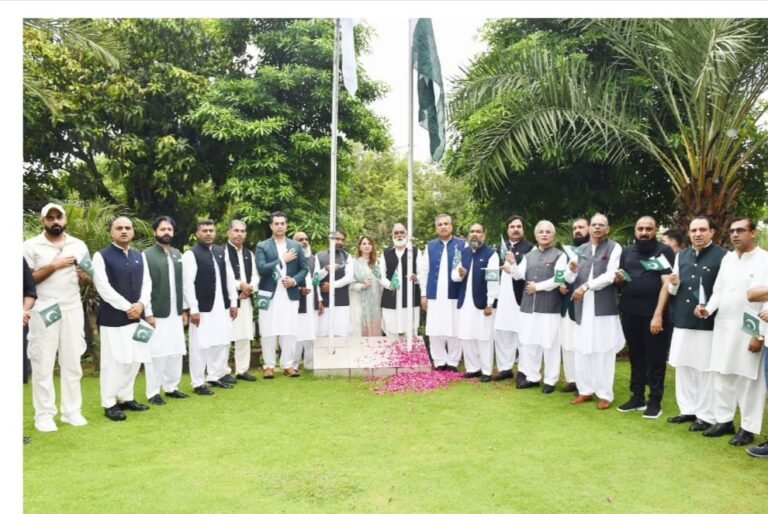 ICCI hosts distinguished Flag Hoisting & Cake Cutting Ceremony