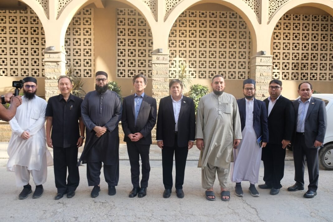 Thai, Ambassador & Consul-General Thank JBA for Support to Thai Students