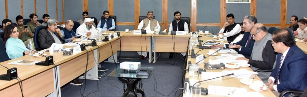 District admin to adopt clear action plans for enforcement and conservation, Chairman