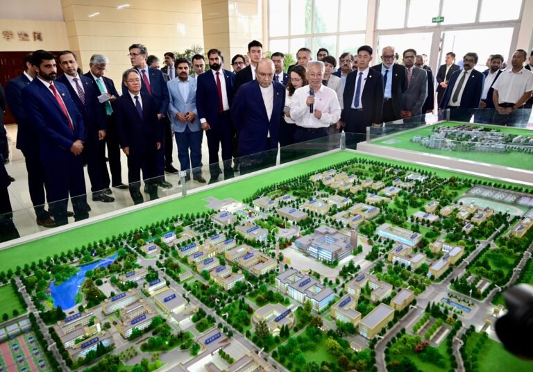 President praised Kashgar University’s role in diverse education