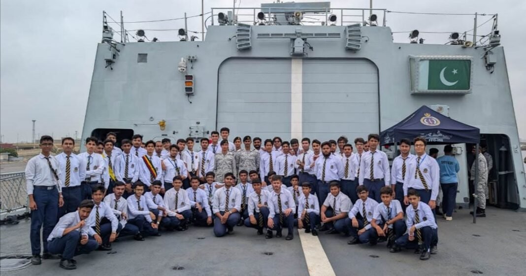 یومِ بحریہ شہداء کو خراجِ عقیدت کے ساتھ منایا گیا