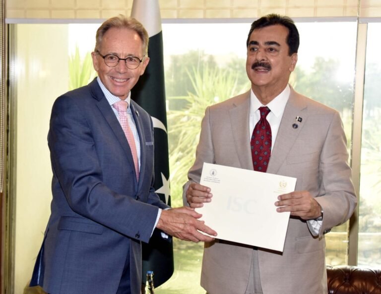 Gilani emphasis on strengthening bilateral ties between Pak-Australia