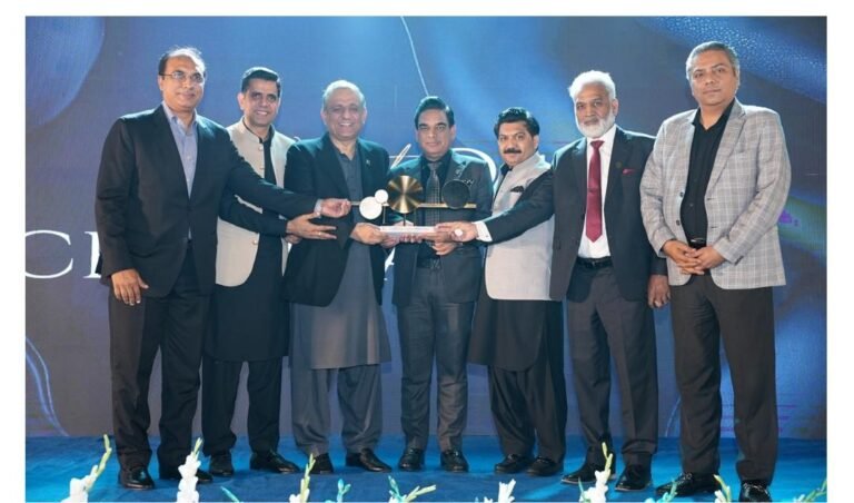 Communication Minister assures support for business-friendly environment
