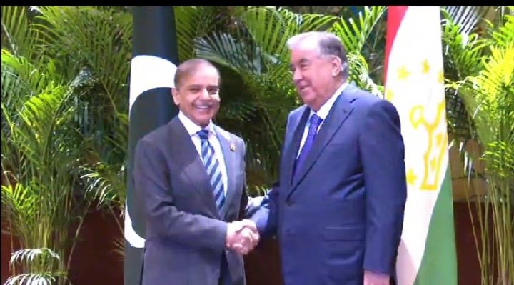 Pakistan, Tajikistan leaders vow to further deepen ties