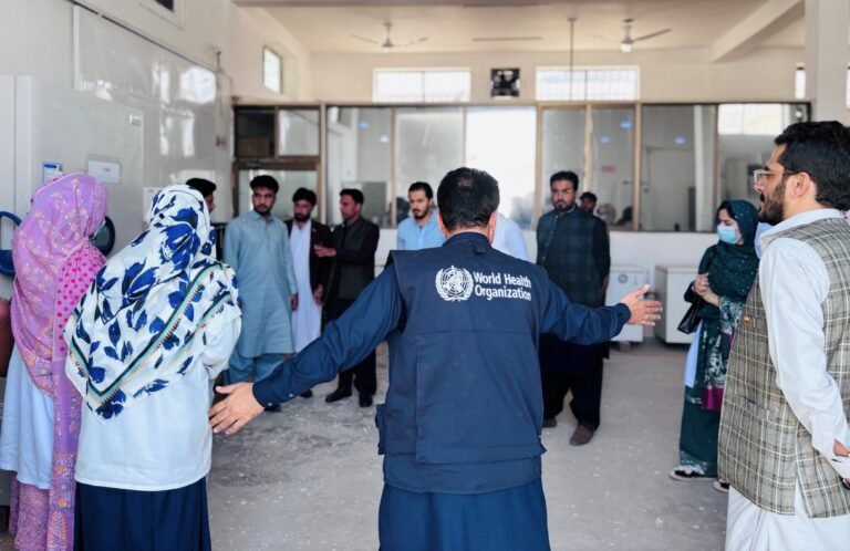 WHO trains 140,000 health workers to vaccinate 35M Pakistani children