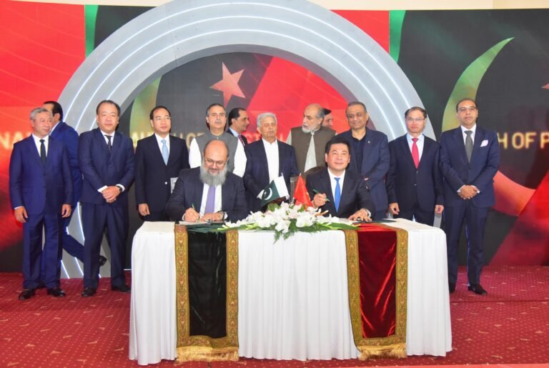 Pak, Vietnam have great potential to expand trade, FM Commerce