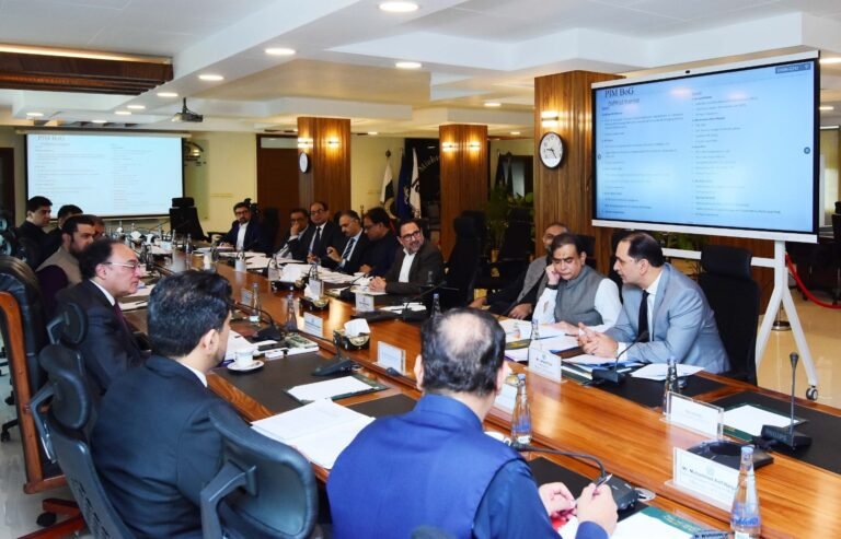 Aurangzeb directs to implement measures for inflation control