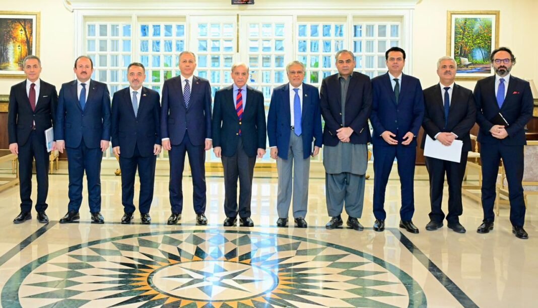 PM meets Turkish Interior Minister, reaffirms unbreakable Pak-Turkiye fraternal bonds