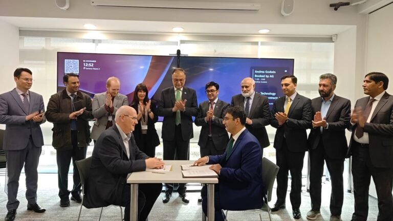 Pakistan, Cambridge agree to strengthen cooperation in education sector