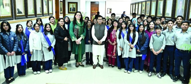 NA Speaker meets faculty members and students of Beaconhouse and Askari School