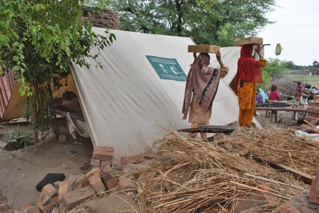KSrelief Extends Aid to Punjab Flood Victims with 180 Tons of Dates