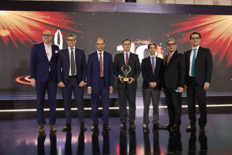 Faysal Bank Wins Title of Pakistan’s Best Mid-Sized Bank at Pakistan Banking Awards