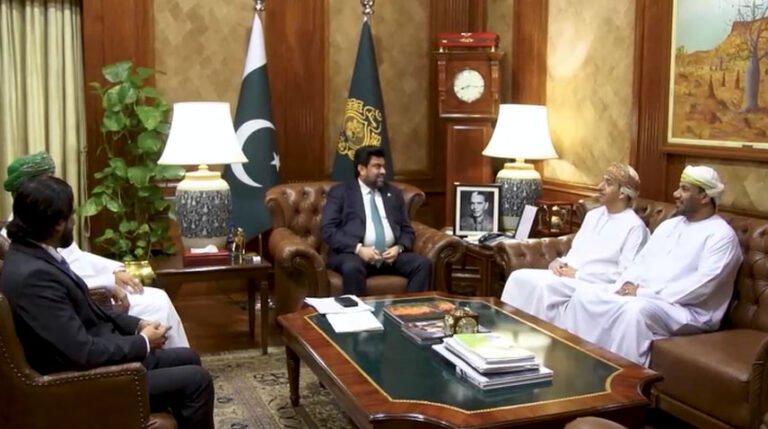 Pakistan-Oman discuss further strengthen bilateral ties