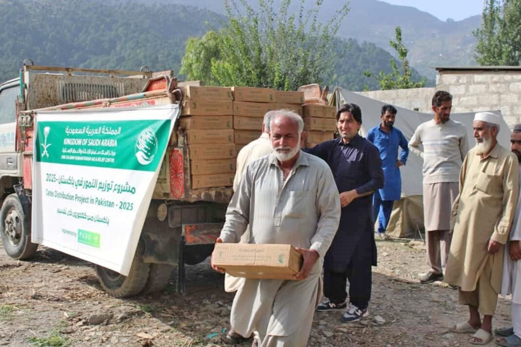 KSrelief provides 360tons dates to flood-hit areas in KP, Balochistan