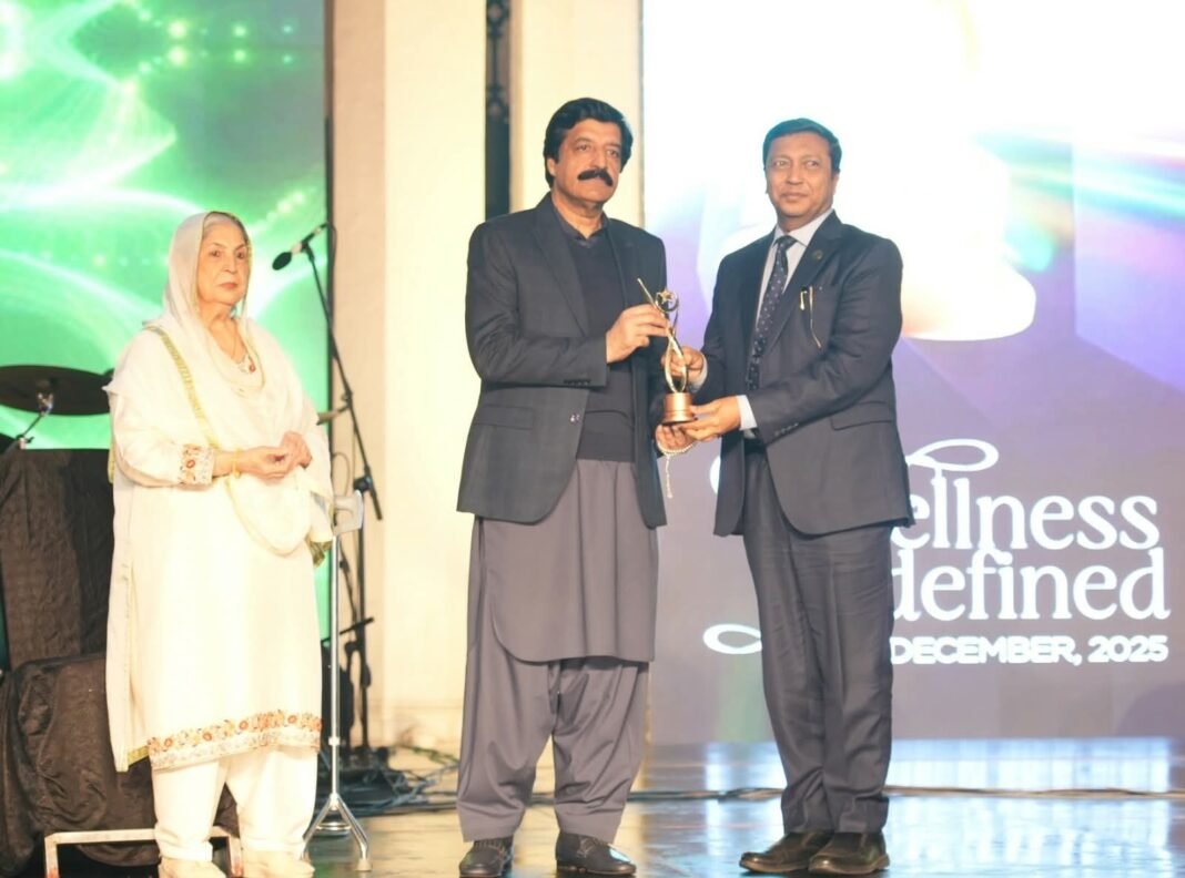 OIC-COMSTECH receives Shaheed Hakim Mohammed Said High Achievement Award