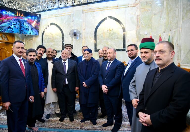 President Zardari visit to holy shrines in Karbala