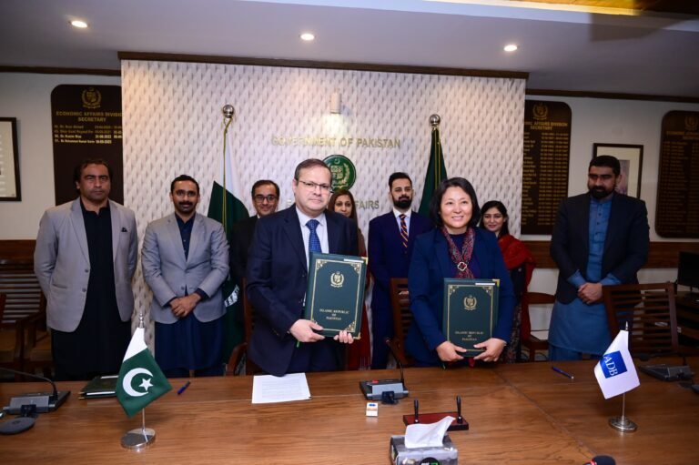 Pakistan-ADB sign two key initiatives of USD 730 million