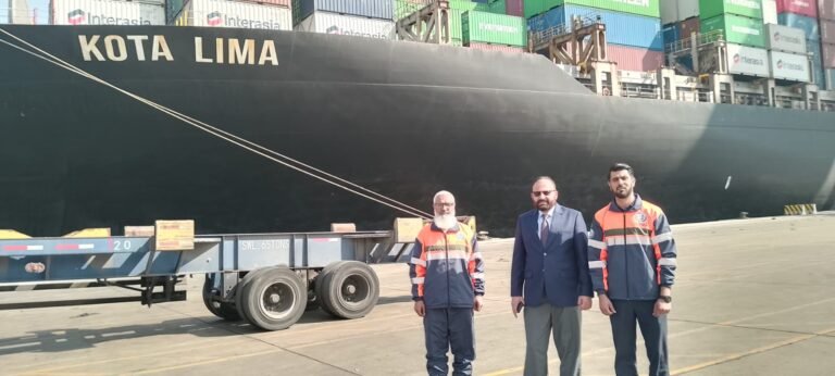 China 3rd consignment of humanitarian assistance arrives at Karachi