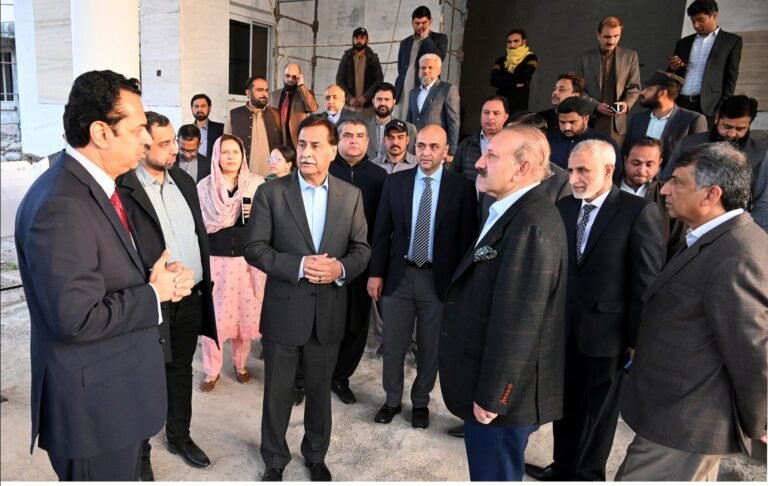 NA SpeakerSardar Ayaz Sadiq Visits Parliament Lodge