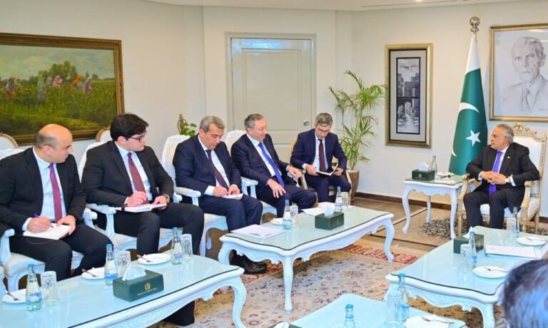 Pakistan, Azerbaijan discuss strengthening cooperation