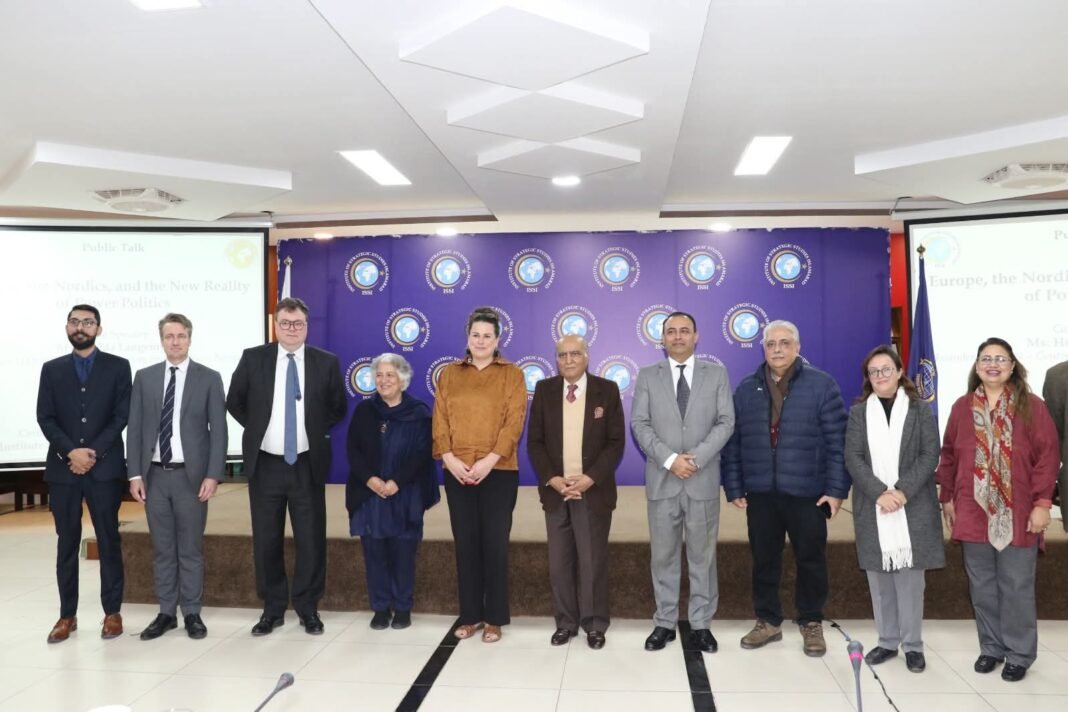 World politics moves beyond institutional diplomacy, Langemyr