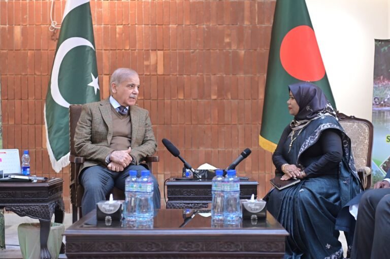 PM Visits Bangladesh High Commission to offer Fateha and Condolences