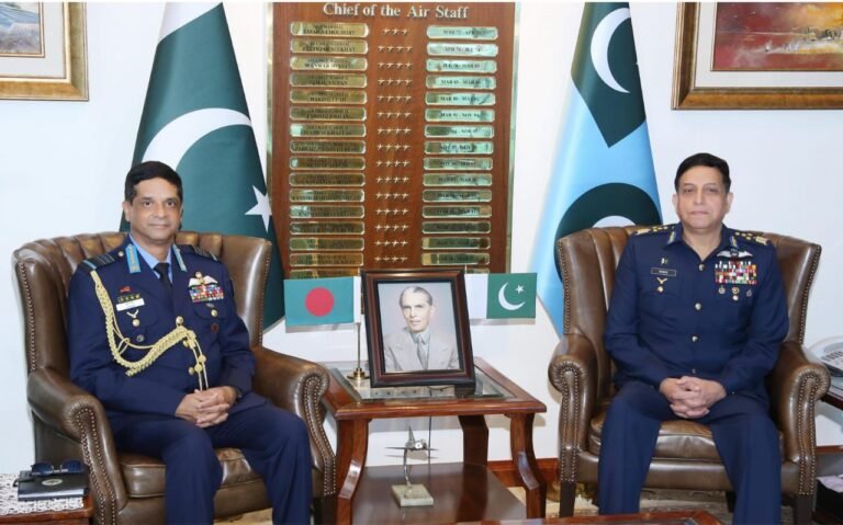 Pakistan pledges training support to Bangladesh Air Force, Sidhu